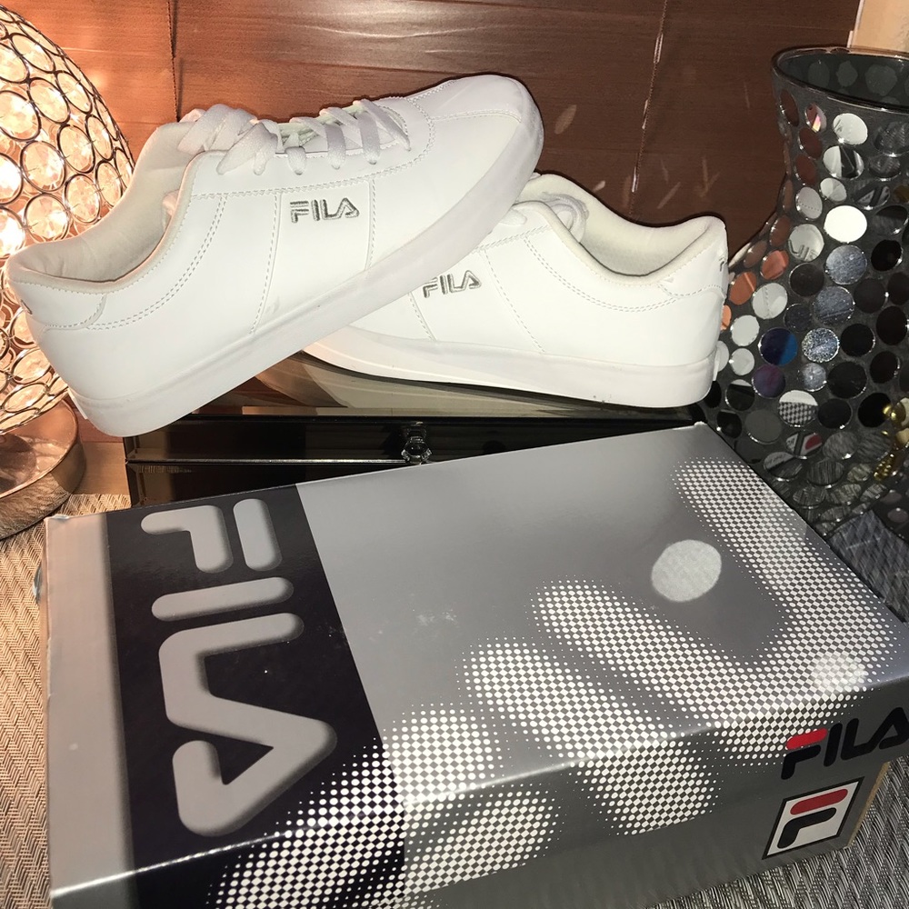 Fila tennis shoes BRAND NEW super comfortable